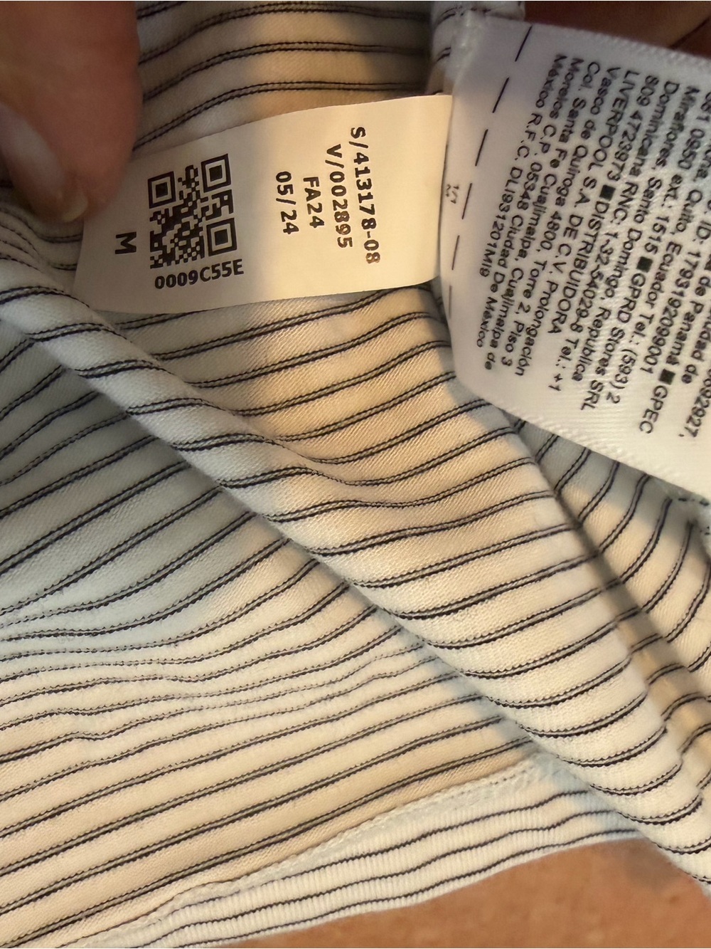 Athleta Essential V-Neck Long Sleeve Top M White Gray Stripe - Picture 6 of 8